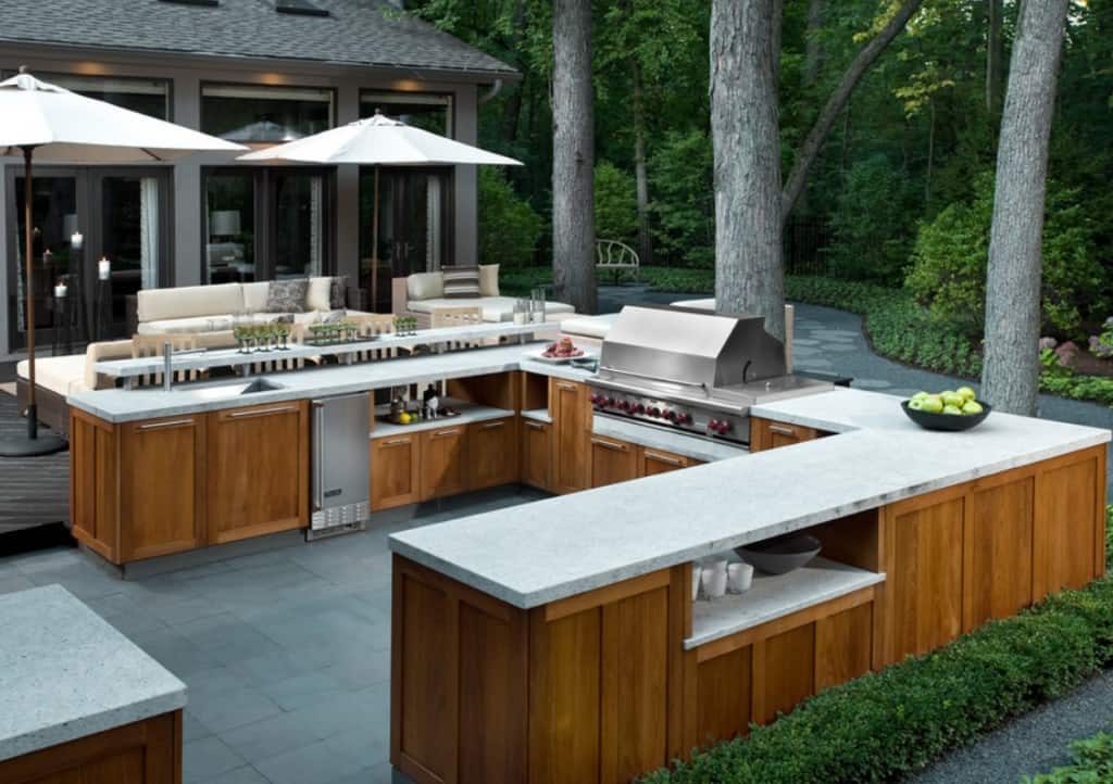 outdoor entertaining spaces